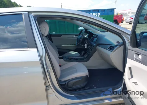 2017 Hyundai Sonata Se z USA, uszkodzony, nr VIN 5NPE24AF7HH471426